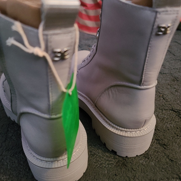 Lue Combat Boots - Picture 5 of 16